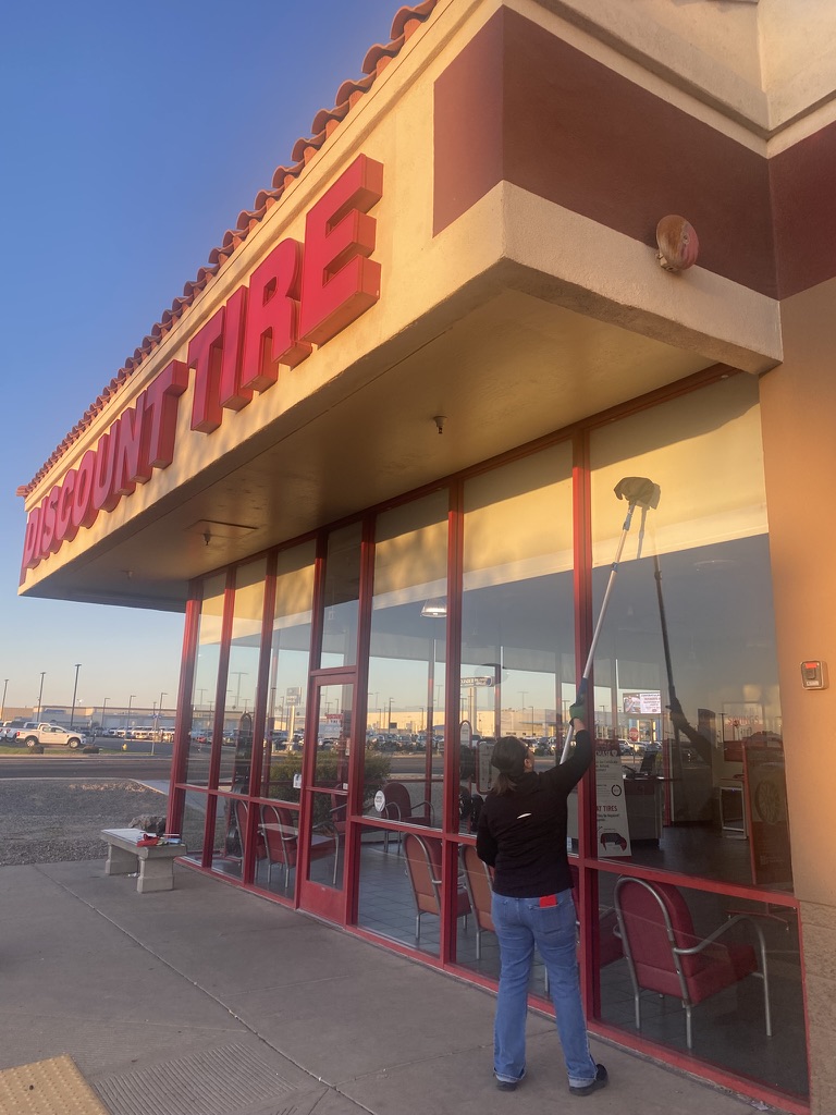 Freedom Cleaning Services, Serving Yuma County, AZ, retail window cleaning Discount Tire store.